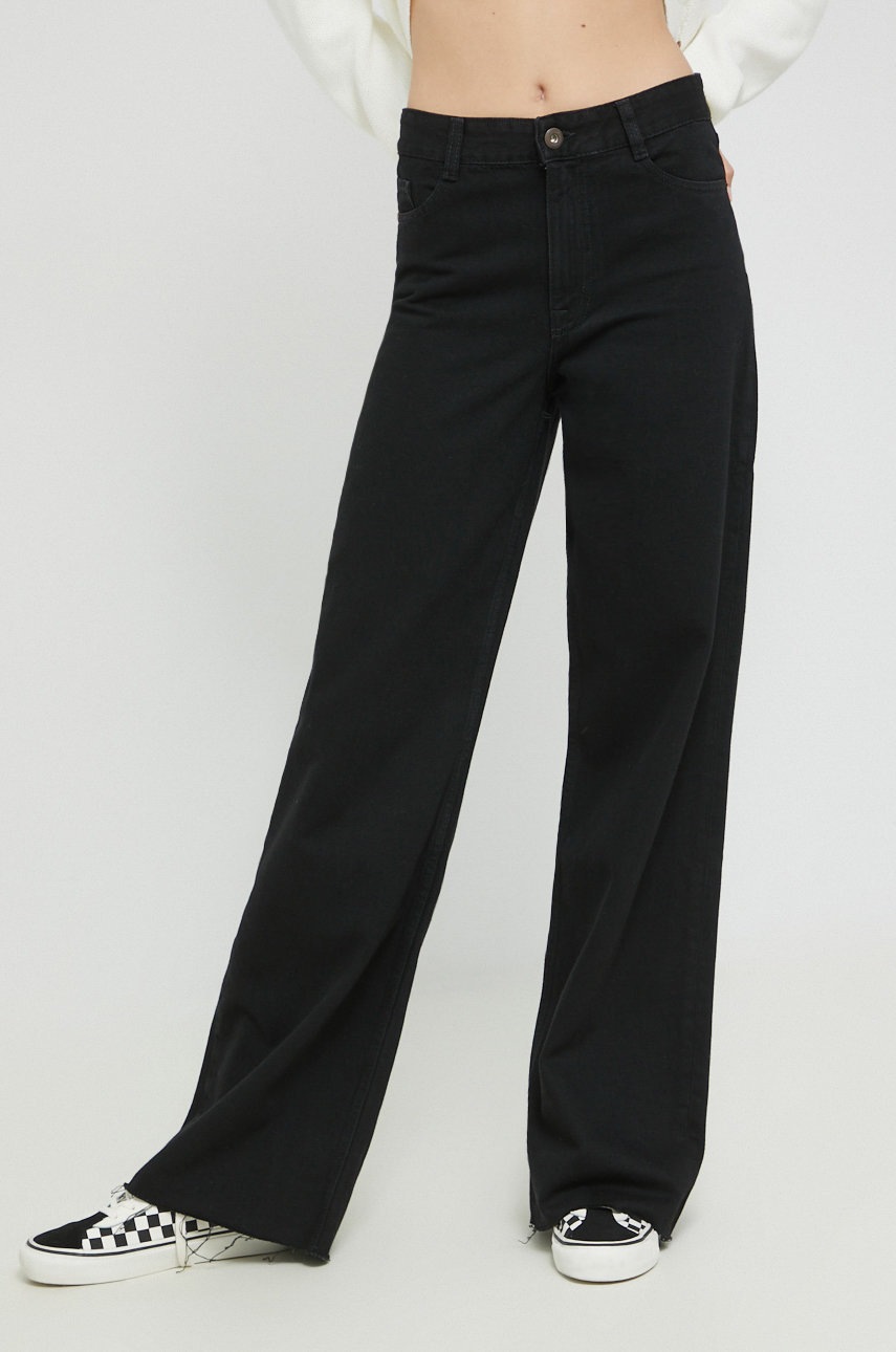 

Дънки Cross Jeans в с висока талия, Черен
