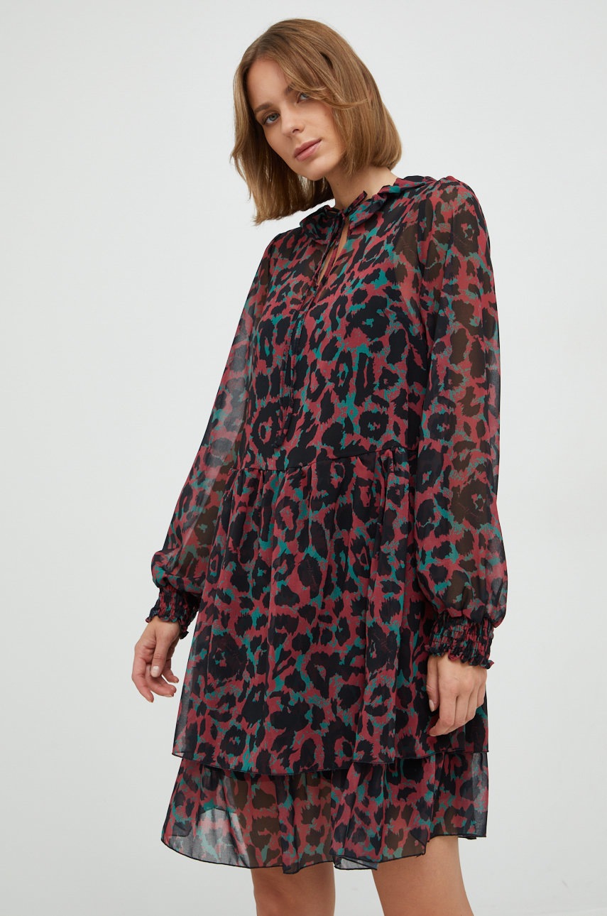 

Платье Silvian Heach цвет зелёный mini oversize