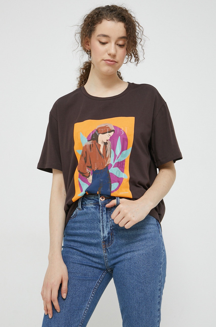 

Тениска Cross Jeans в кафяво, Кафяв