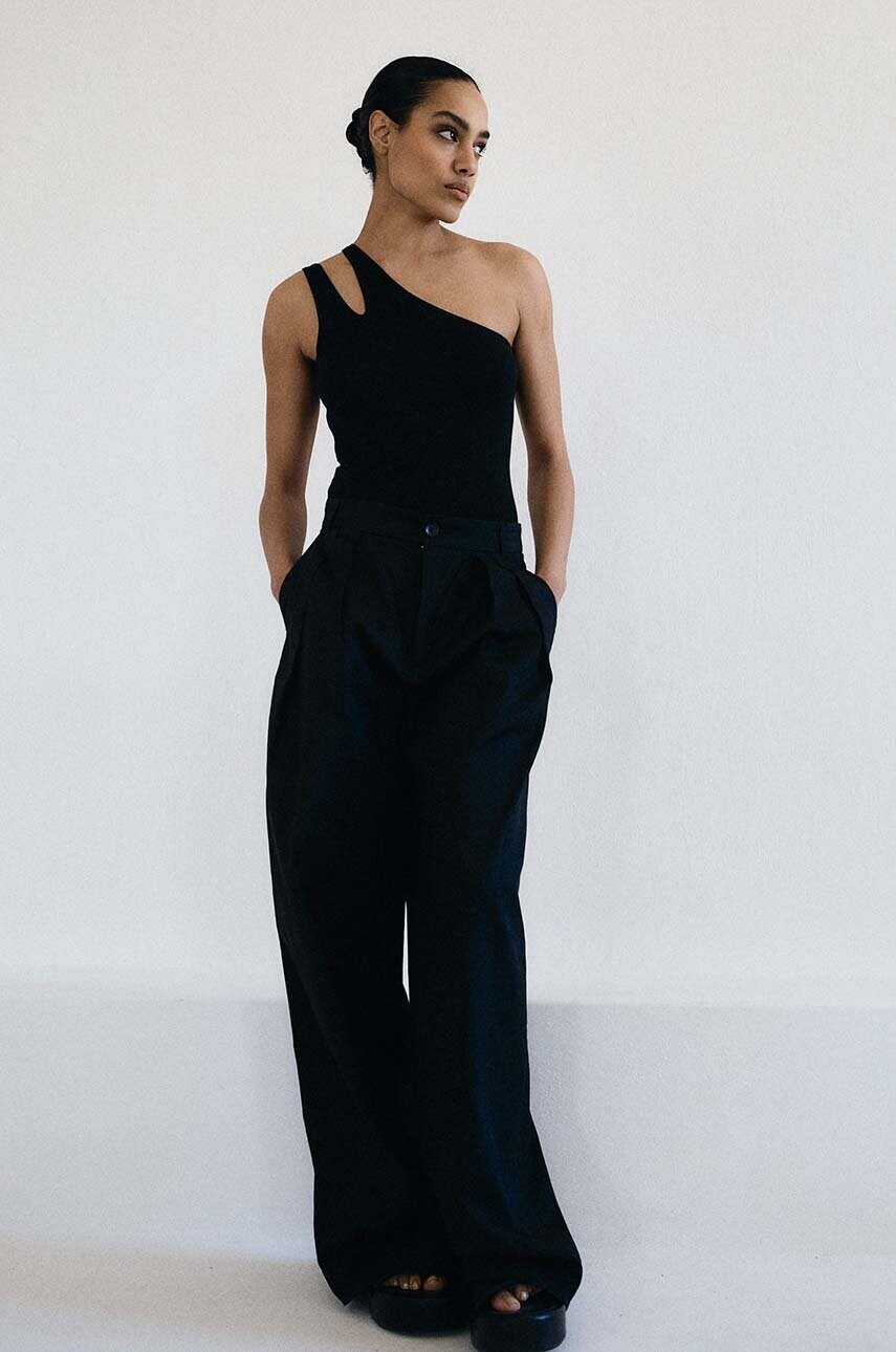 MUUV. body MHOL femei, culoarea negru, cold shoulder