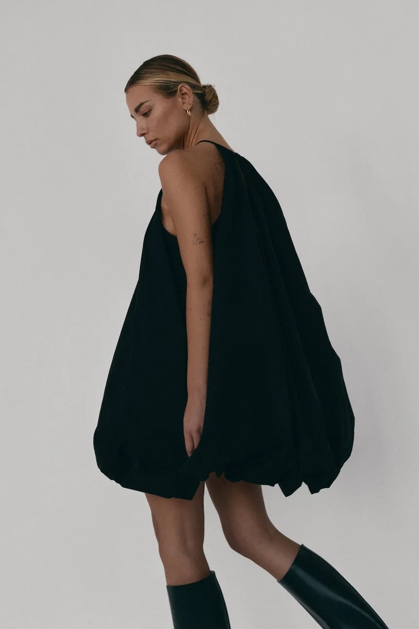 Сукня MUUV. LOU колір чорний mini oversize
