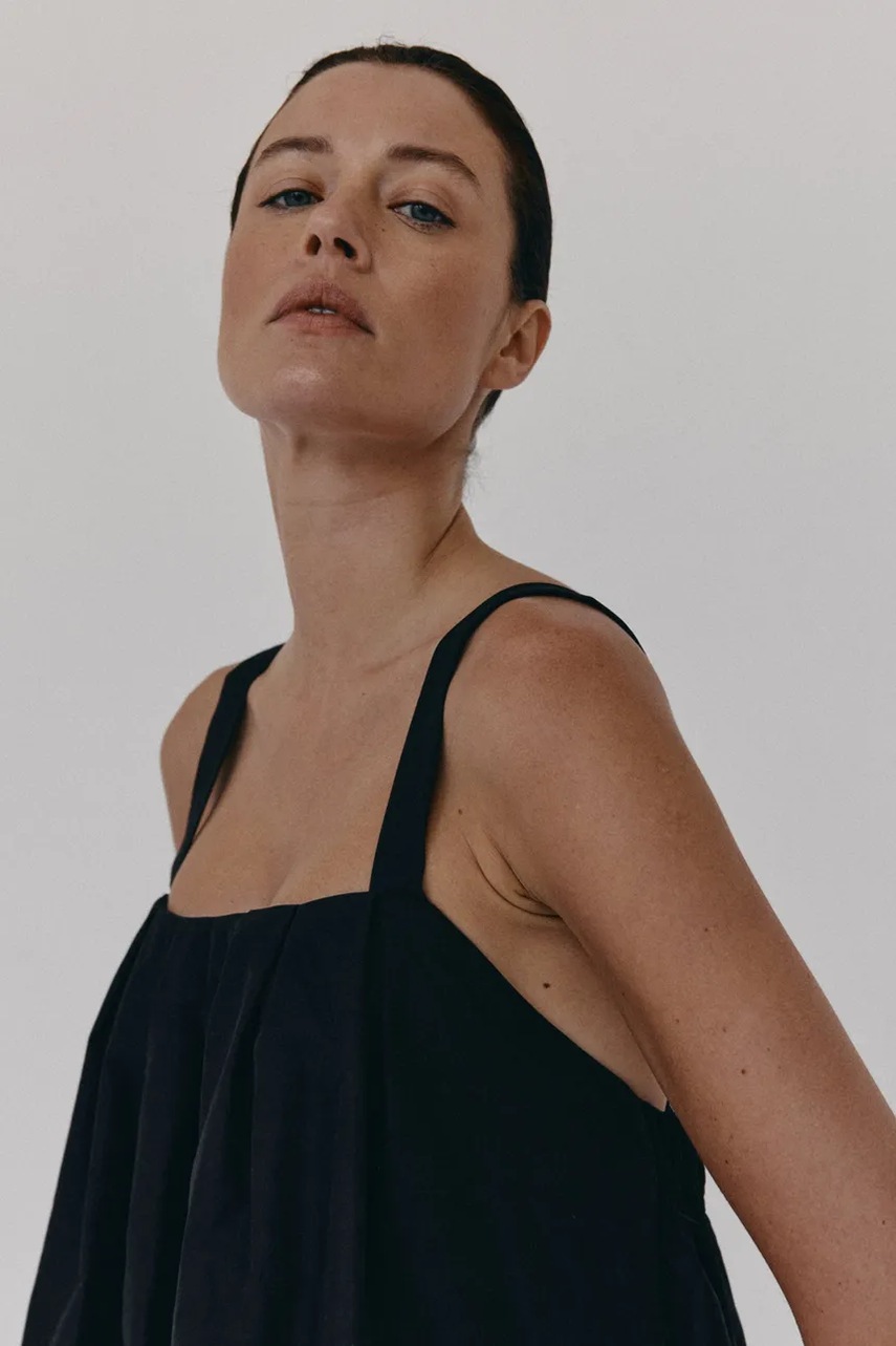 Сукня MUUV. JELLE колір чорний mini oversize