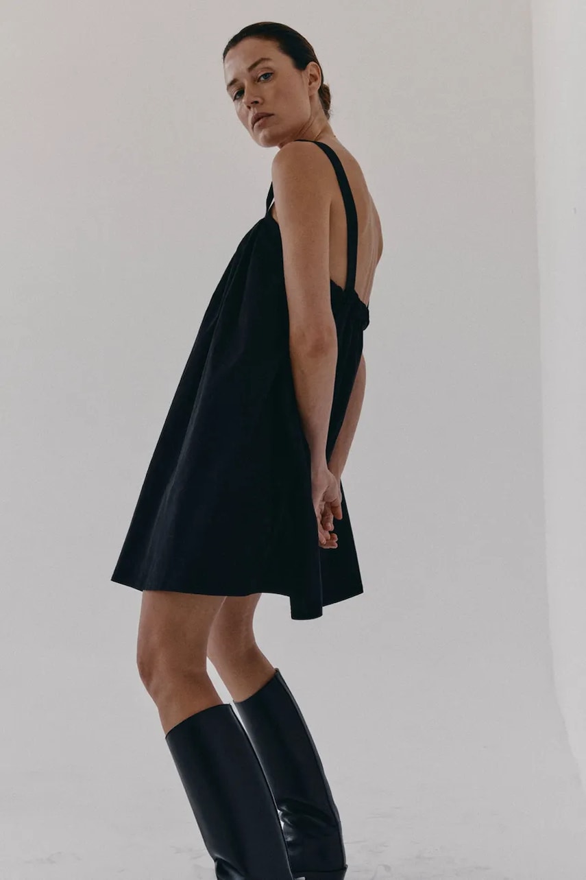 Сукня MUUV. JELLE колір чорний mini oversize