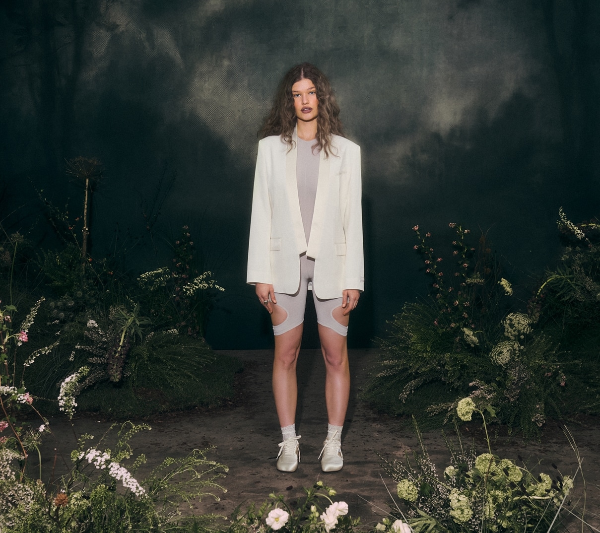 category teaser FEMALE banner