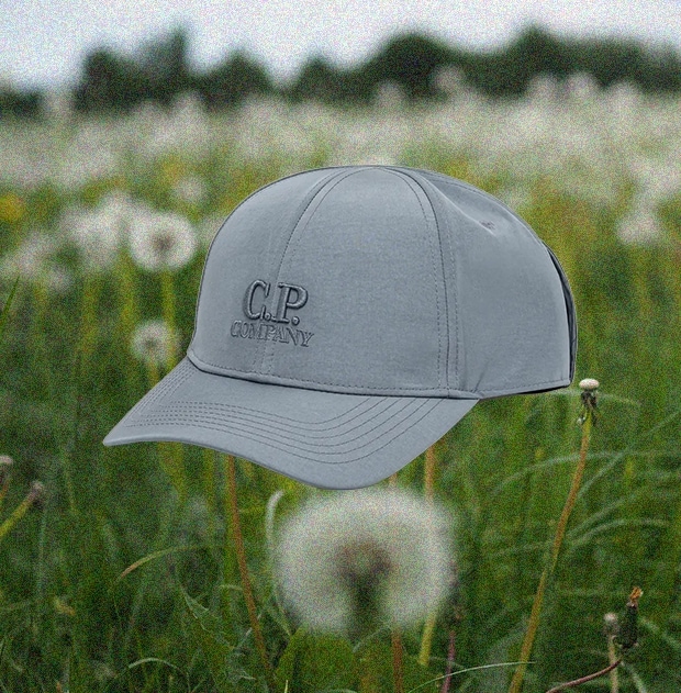 Caps