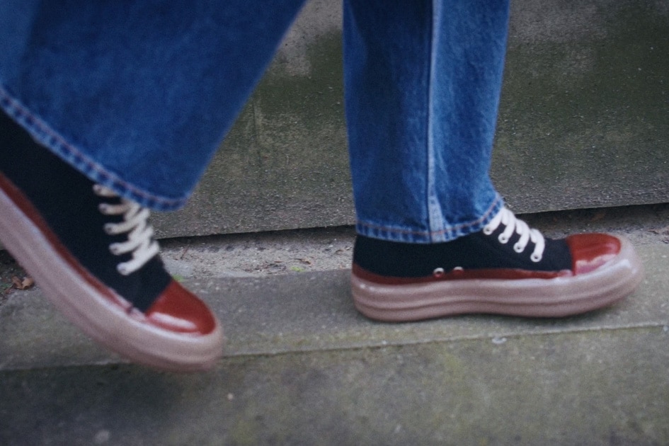 CASUAL SHOES