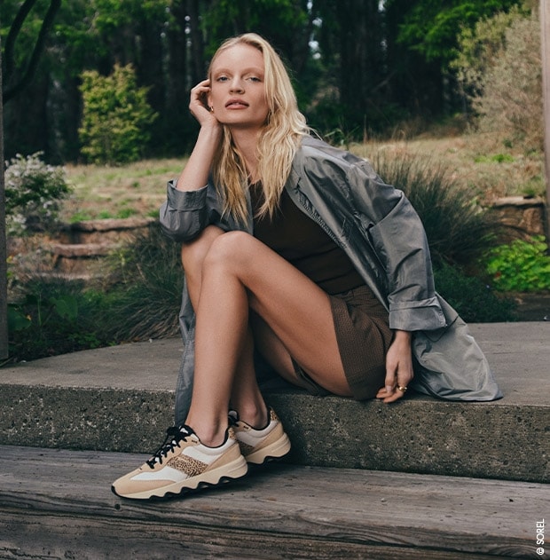 SNEAKERS